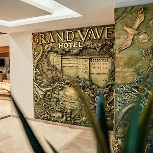 Grand Vaves Hotel
